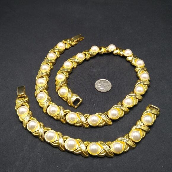 Vintage Gold Plated Necklace Bracelet Set, White Faux Pearl Cabochons, 1980s - Picture 5 of 6
